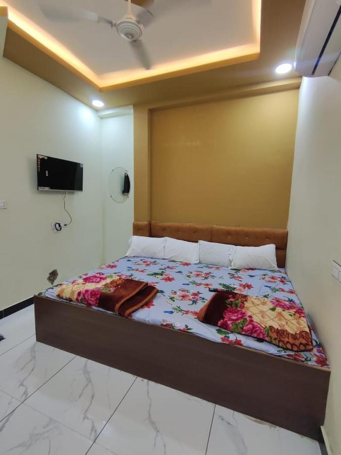 Hotel Chhavi 우자인 외부 사진